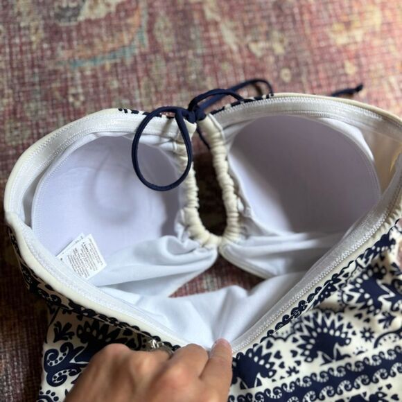 Boden Women’s size 10 Swimwear with Navy and Cream Design cutout - Picture 12 of 13